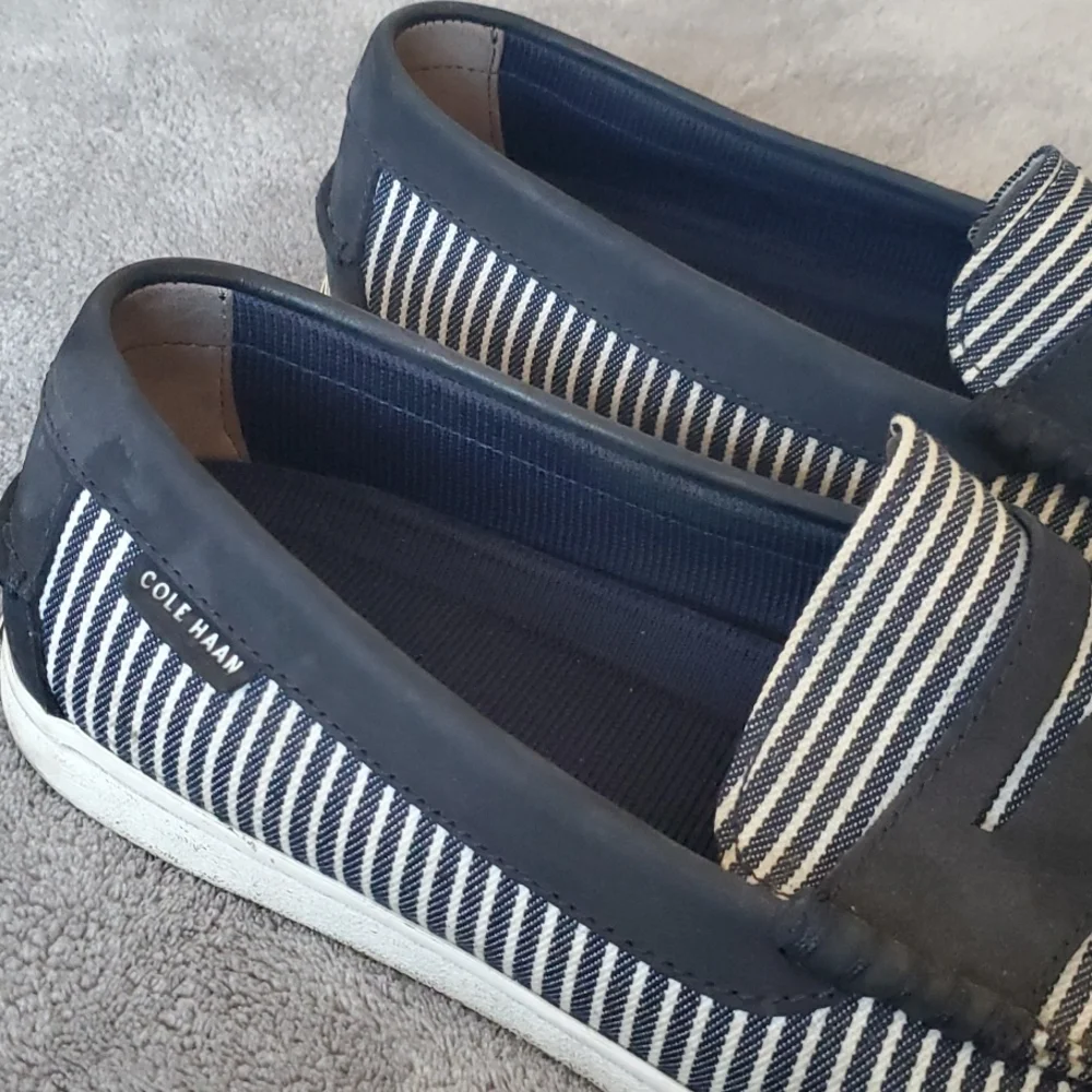 Cole Haan Boat Shoes ⛵ white and navy blue striped - Picture 2 of 6